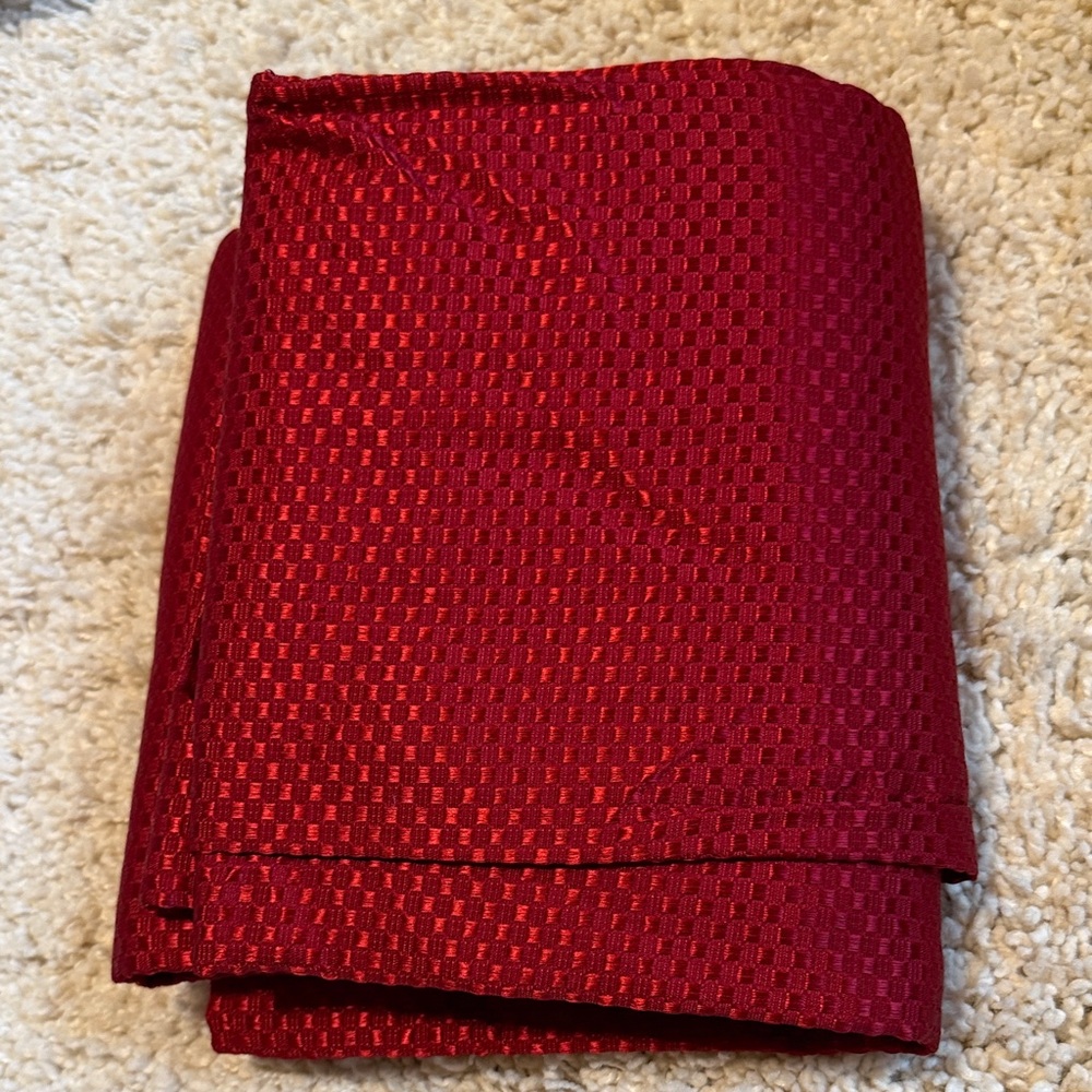 new red burgundy holiday Christmas table cloth silky  60 x 102” Pier 1 imports